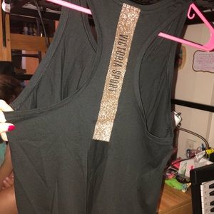 VS black workout tank!